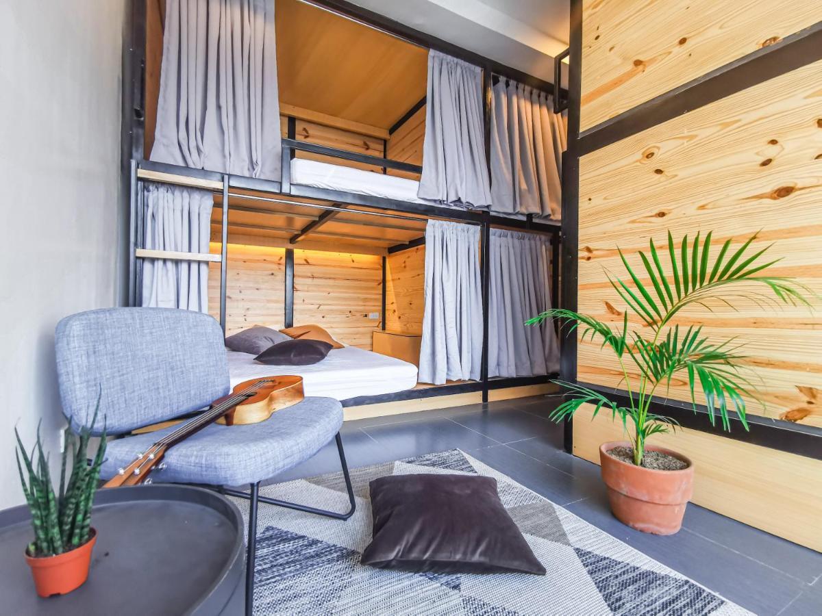 Murals Sleepbox (Adults Only) Cebu Bagian luar foto