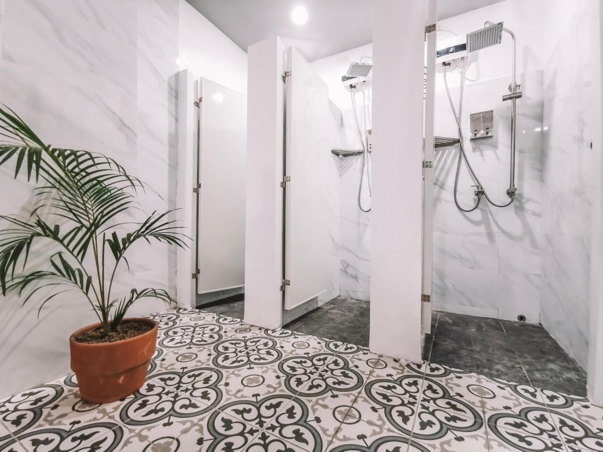 Murals Sleepbox (Adults Only) Cebu Bagian luar foto